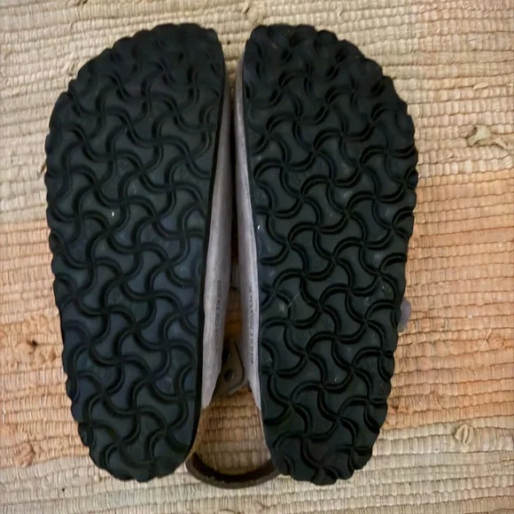 Birkenstock Tokio Suede Sandals Faded Purple (Like New) Size 36 - Picture 2 of 3